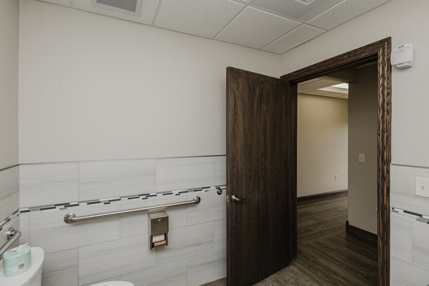 More Photos Of 429 S 119th St W, Wichita Office For Sale