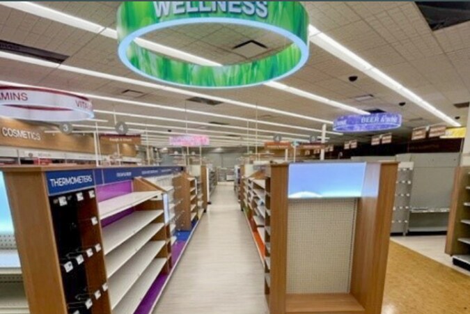 More Photos Of 2701 S Cedar St, Lansing Freestanding For Sale