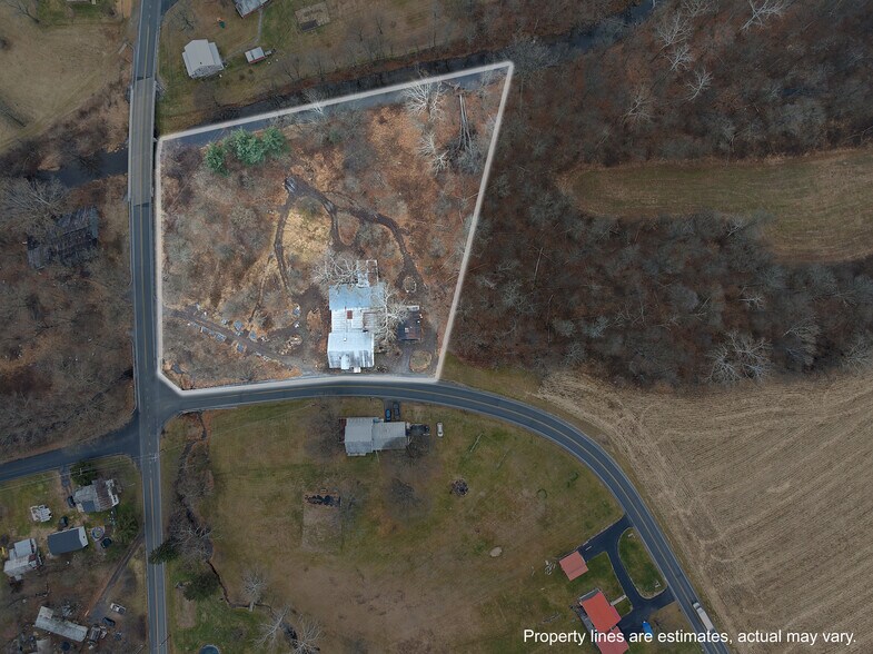 More Photos Of 624 Center Mills Rd, Aspers Specialty For Sale