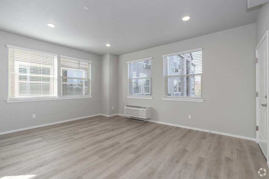 More Photos Of 421 NE 80th Ave, Hillsboro Apartments For Sale