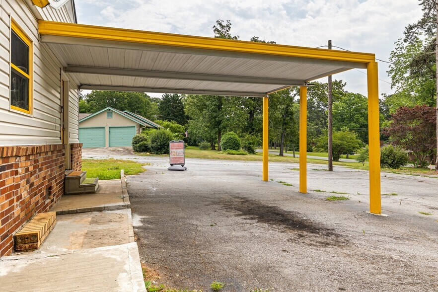 More Photos Of 824 Temple Rd, Bremen Daycare Center For Sale