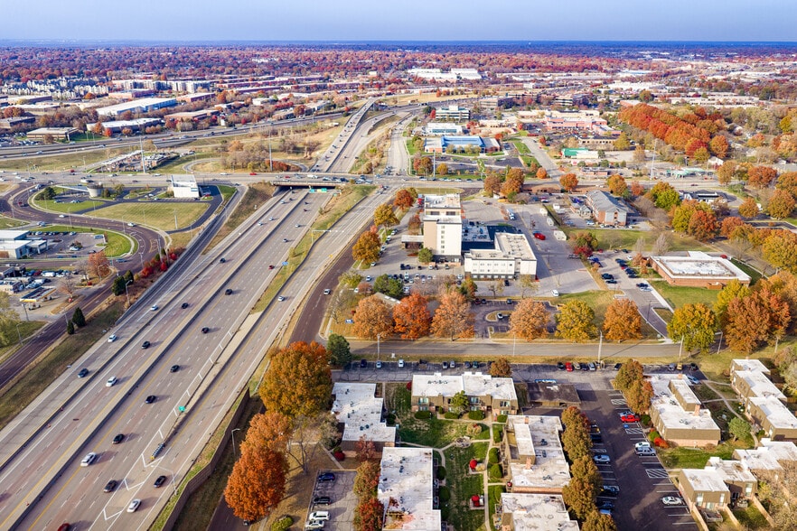 More Photos Of 8880 Ballentine St, Overland Park Office For Sale