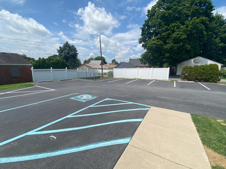 More Photos Of 3103 W Emaus Ave, Allentown Office For Lease