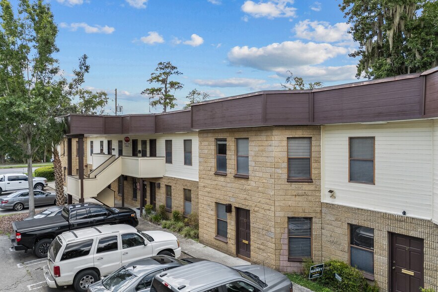 More Photos Of 4010 W Newberry Rd, Gainesville Office For Sale