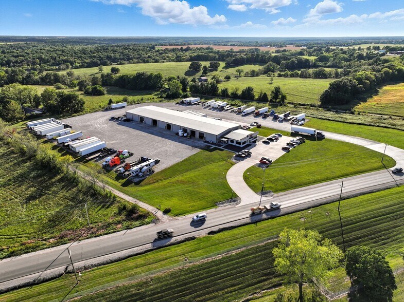 More Photos Of 19518 Whitfield Rd, Sedalia Light Manufacturing For Sale