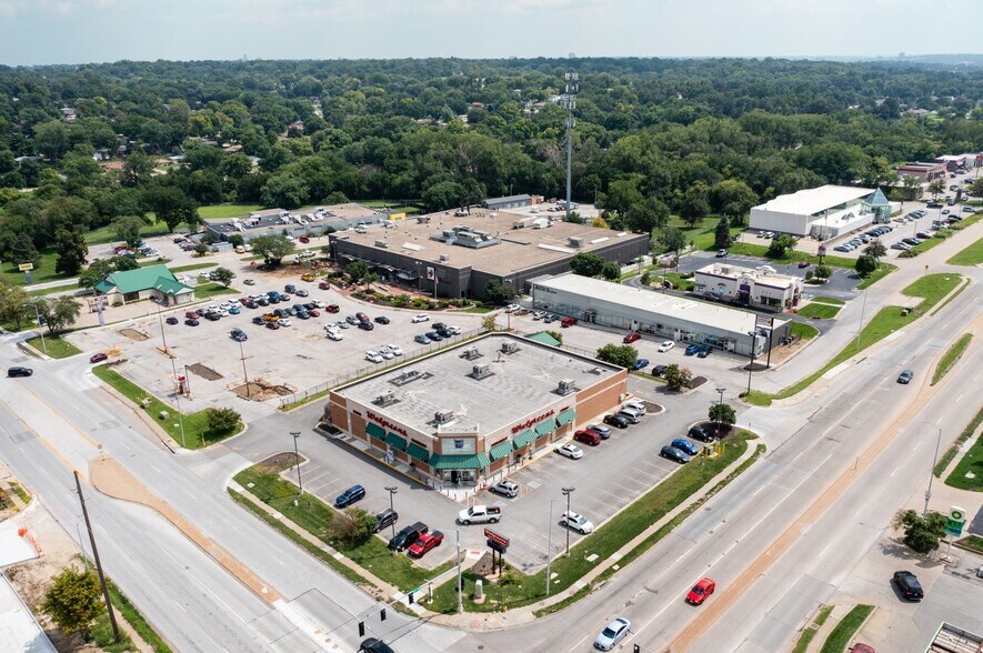 More Photos Of 5225 N 90th St, Omaha Drugstore For Sale