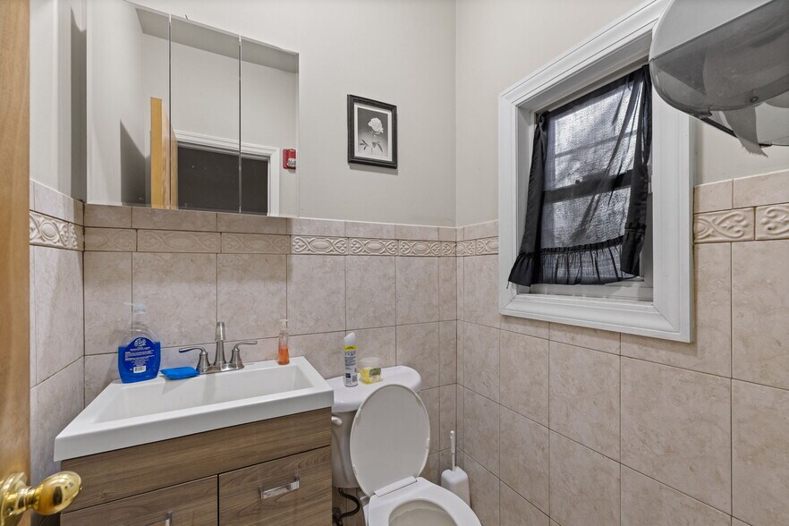 More Photos Of 131-135 Rt-304, Nanuet Freestanding For Sale