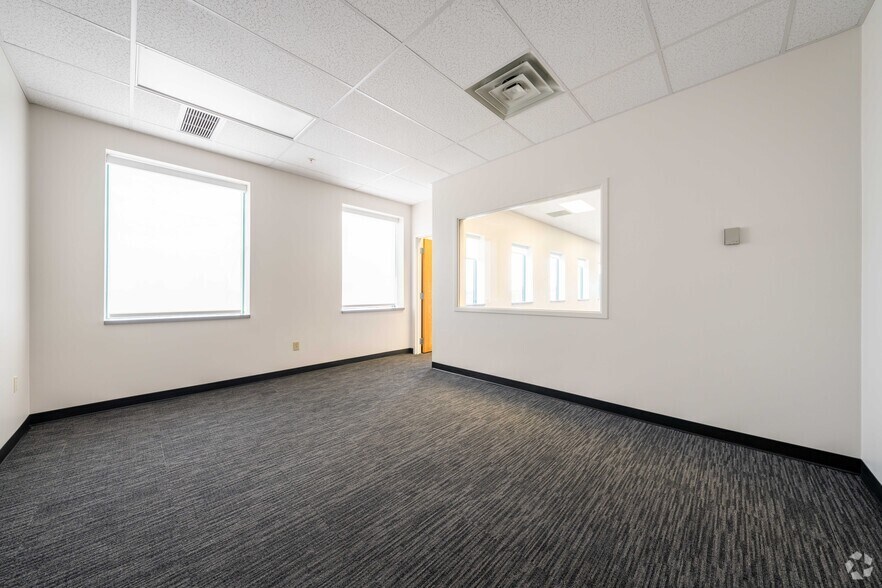 More Photos Of 2875 Union Rd, Cheektowaga Office For Lease