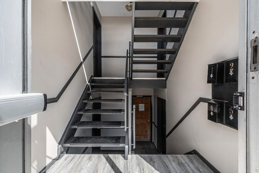 More Photos Of 4422 S 25th St, Omaha Apartments For Sale