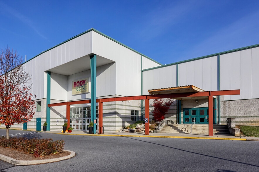 More Photos Of 3103 Papermill Rd, Reading Sports And Entertainment For Sale