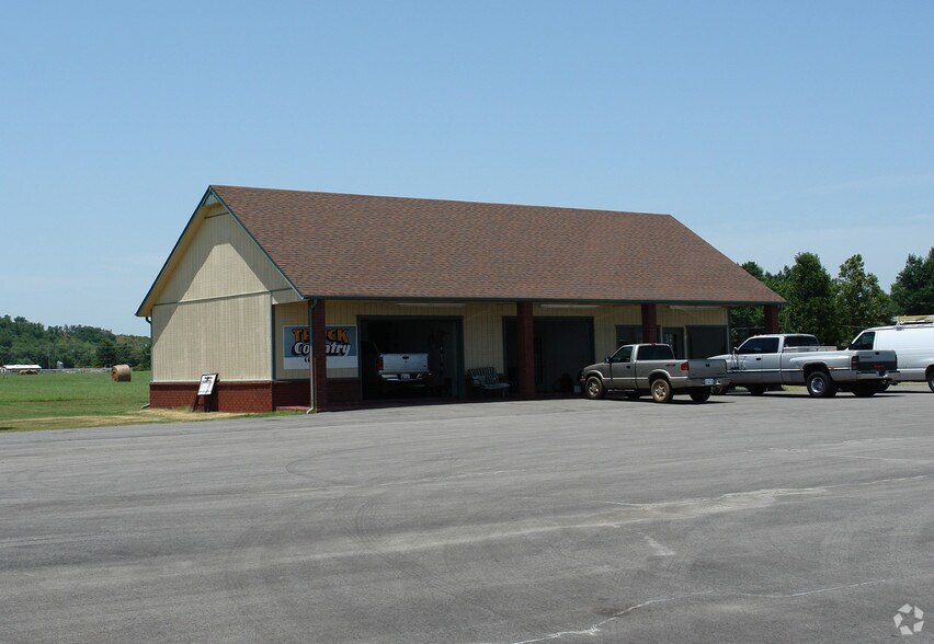 More Photos Of 6331 S Cherokee St, Muskogee Auto Dealership For Sale