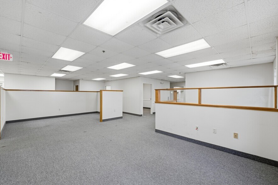 More Photos Of 451 SW 57th Ave, Ocala Distribution For Lease