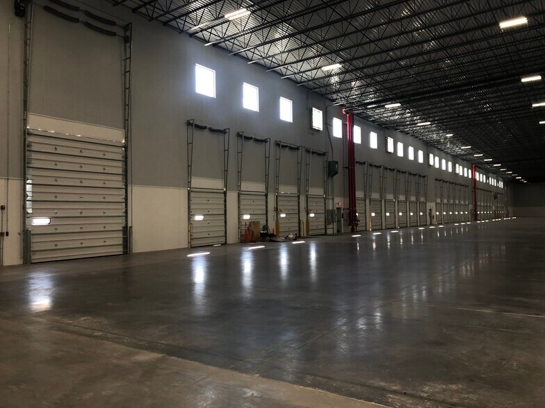 More Photos Of 222 Morgan Ln, York Warehouse For Sale