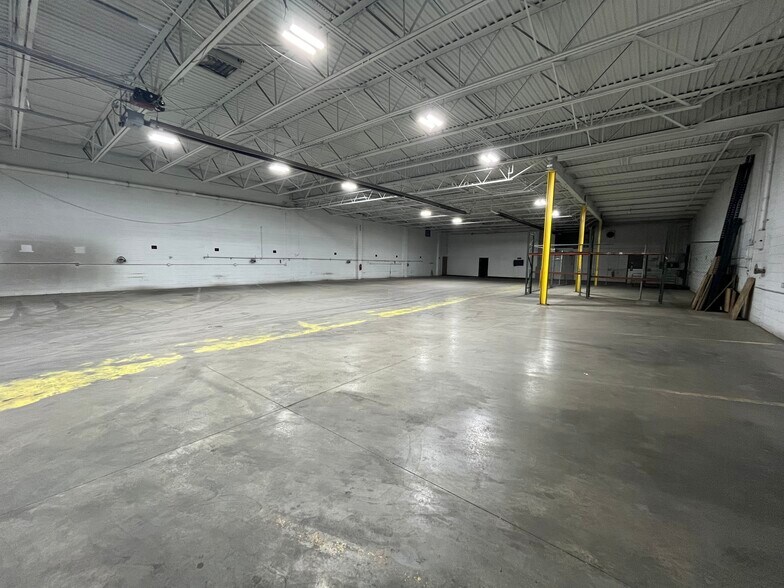 More Photos Of 3443 Military St, Port Huron Warehouse For Sale