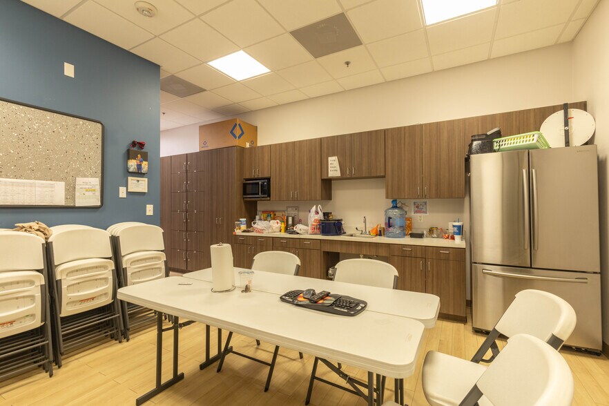 More Photos Of E Del Mar Blvd @ Winfield Pkwy, Laredo Unknown For Lease