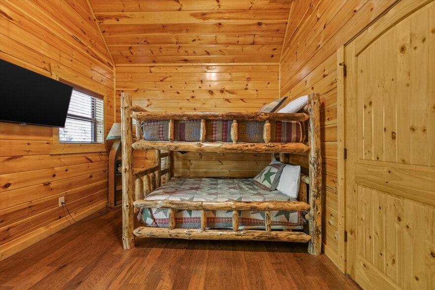 More Photos Of 1960 Blackthorn Trl, Sevierville Specialty For Sale