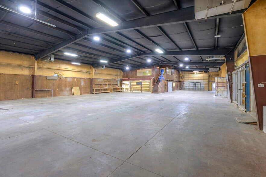 Primary Photo Of 17321 County Road 41, Archie Manufacturing For Sale