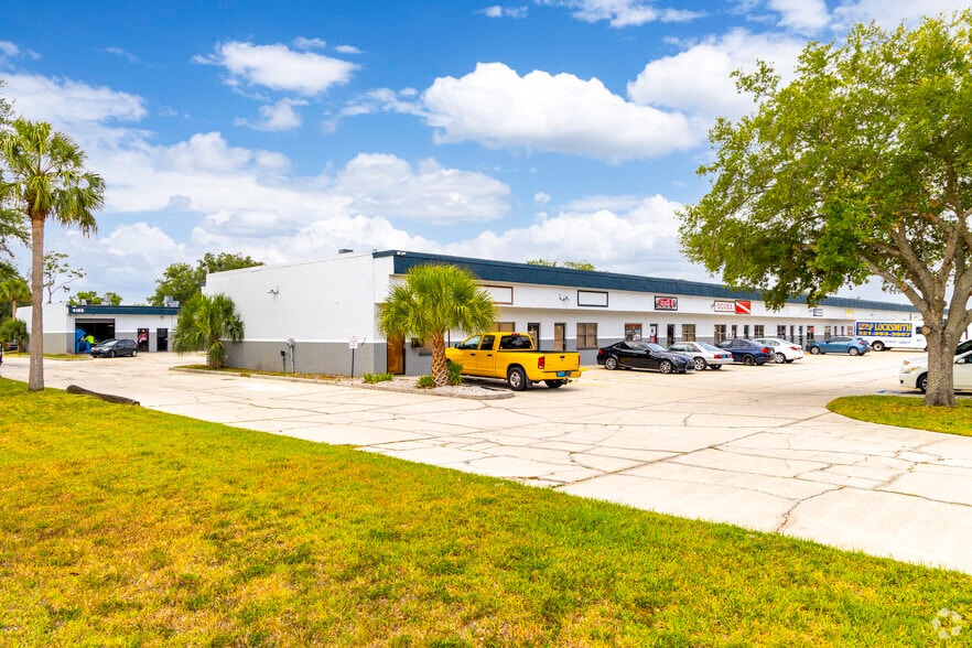 More Photos Of 4155 Dow Rd, Melbourne Unknown For Lease