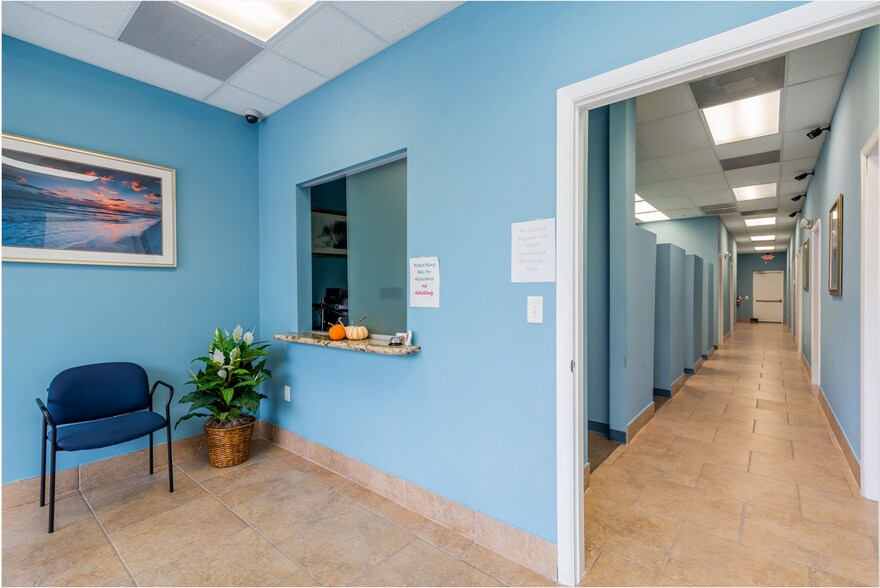More Photos Of 1741-1759 N University Dr, Pembroke Pines Storefront Retail Office For Sale