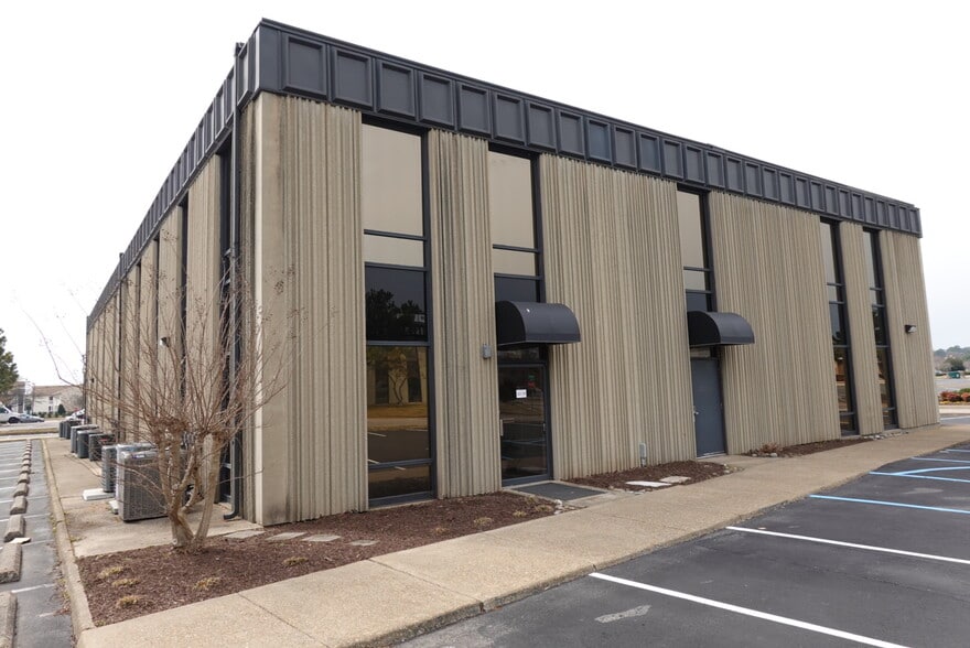 More Photos Of 4190 S Plaza Trl, Virginia Beach Office For Lease