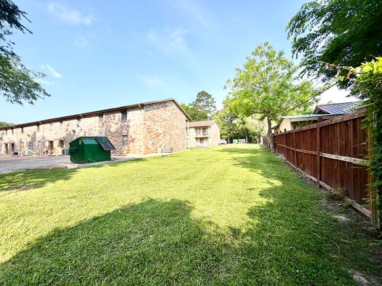 More Photos Of 5520-5530 Concord Rd, Beaumont Apartments For Sale
