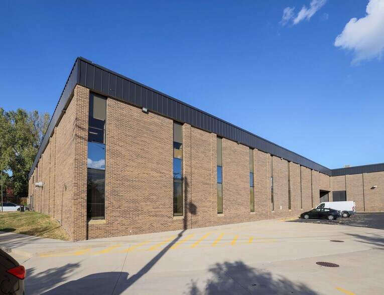 More Photos Of 9220 Bass Lake Rd, New Hope Medical For Lease