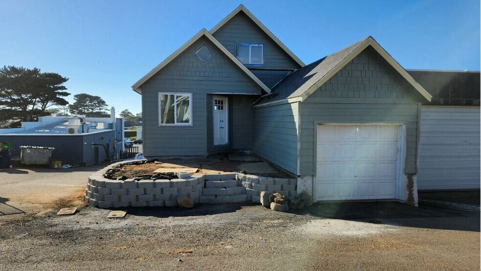 More Photos Of 1333 NE Keel Ave, Lincoln City Specialty For Sale