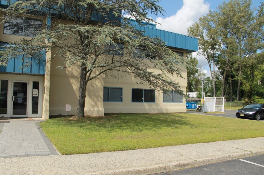 More Photos Of 3321 Doris Ave, Ocean Unknown For Lease