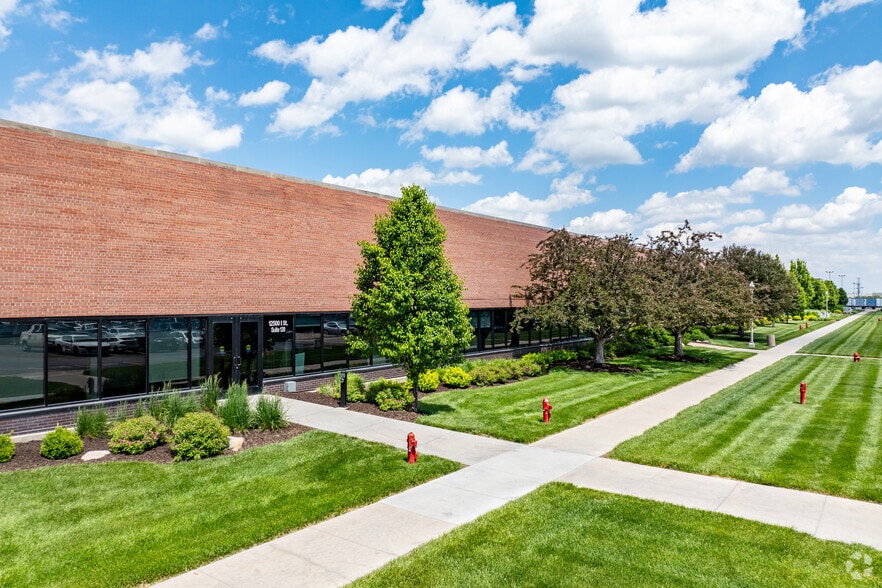 More Photos Of 12500 I St, Omaha Unknown For Lease