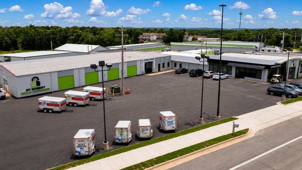 More Photos Of 617 Old Route 66, St Robert Self Storage For Sale