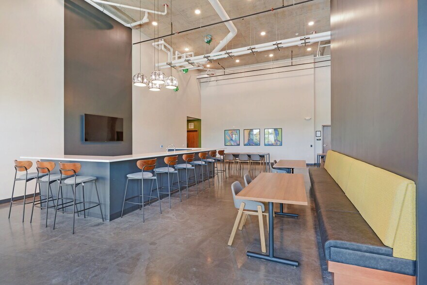 More Photos Of 176 Robert St S, Saint Paul Apartments For Lease