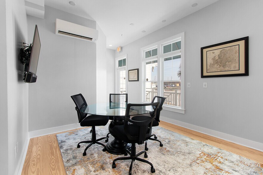 More Photos Of 108 West Dr, Atlantic Beach Office For Sale
