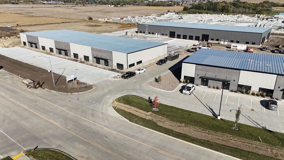 More Photos Of 2151 Shilow Rose Pkwy SW, Bondurant Warehouse For Lease