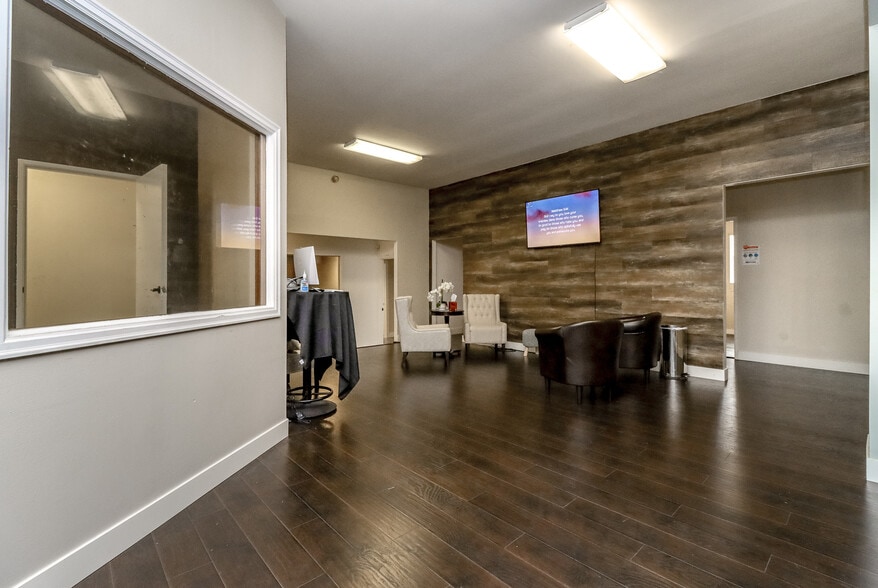 More Photos Of 1016 S 10th St, Tacoma Religious Facility For Sale