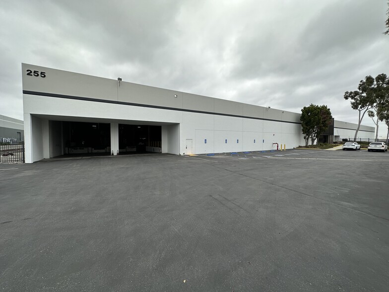 Primary Photo Of 255 W Manville St, Compton Warehouse For Lease