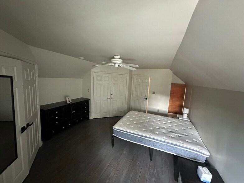 More Photos Of 430 Carolina Way, Highlands Flex For Sale