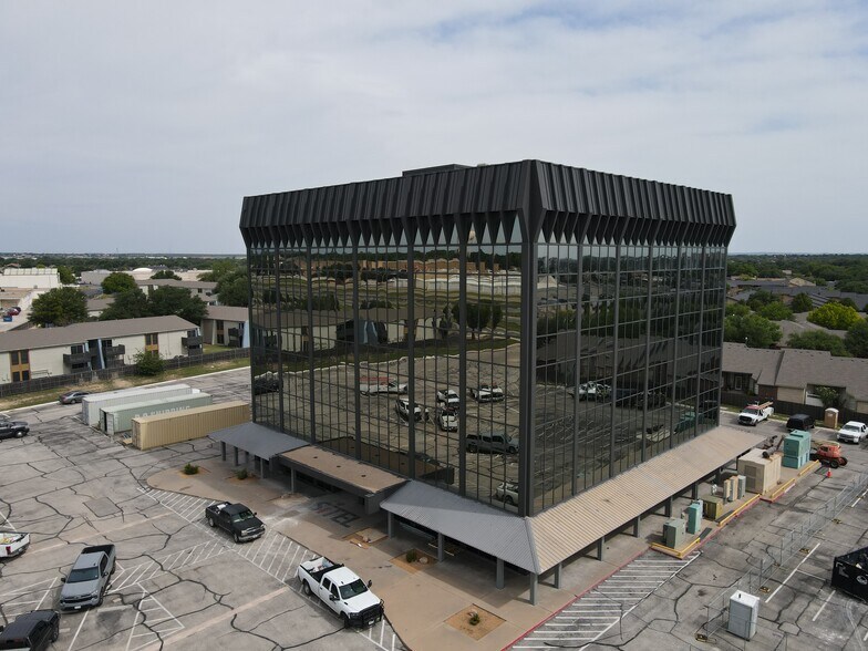 More Photos Of 2702 TX-306 Loop, San Angelo Office For Lease