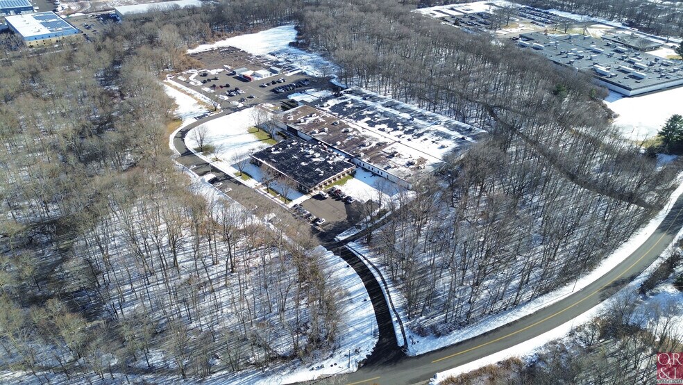 More Photos Of 150 Knotter Dr, Cheshire Manufacturing For Lease