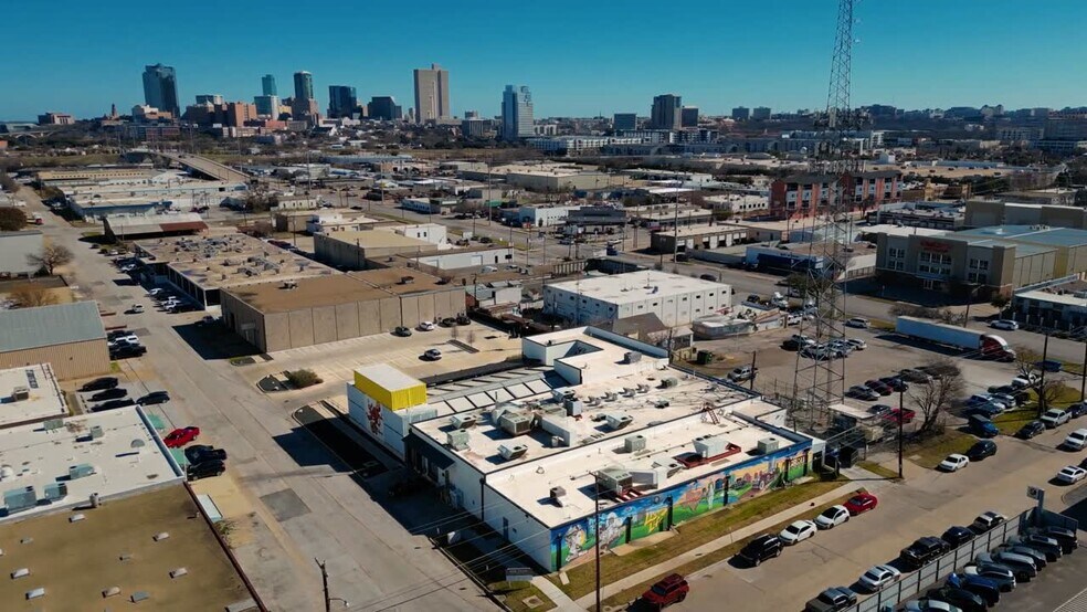 Primary Photo Of 2725 Tillar St, Fort Worth Fast Food For Lease