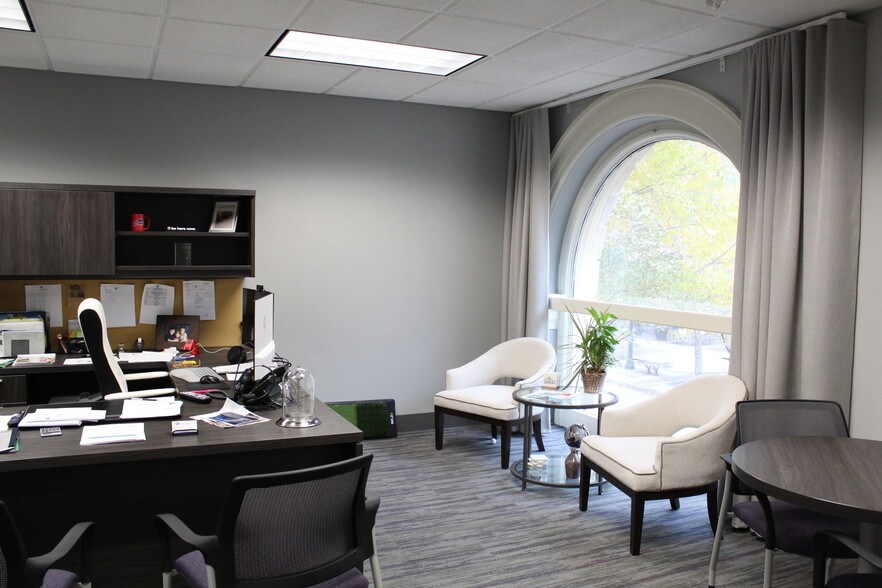 More Photos Of 225 Old Falls St, Niagara Falls Office For Lease