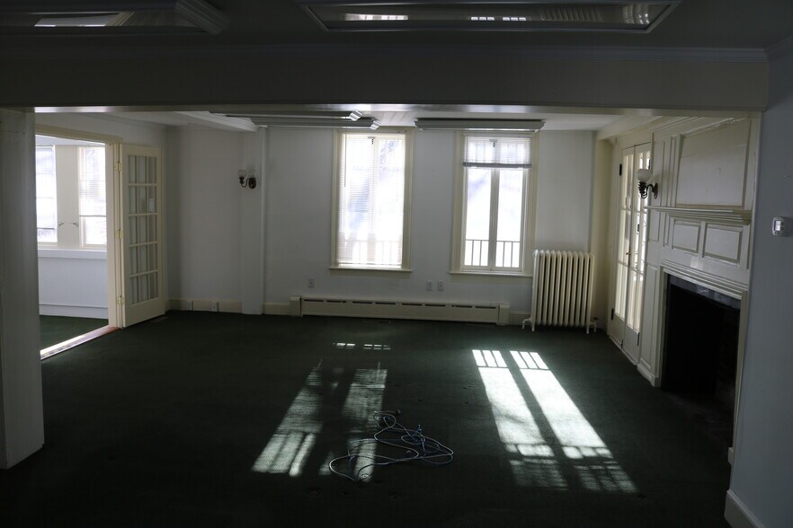 More Photos Of 82 West St, Litchfield Loft Creative Space For Lease