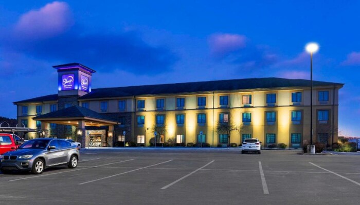 Primary Photo Of 13320 Ali Ghan Rd NE, Cumberland Hotel For Sale