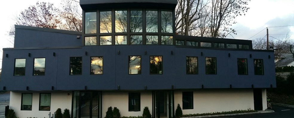 More Photos Of 500 Northern Blvd, Great Neck Office For Lease