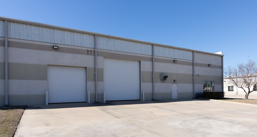 More Photos Of 6507 West Little York Rd, Houston Unknown For Lease