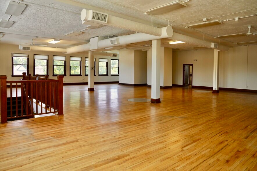 More Photos Of 3201 Curtis St, Denver Office For Sale