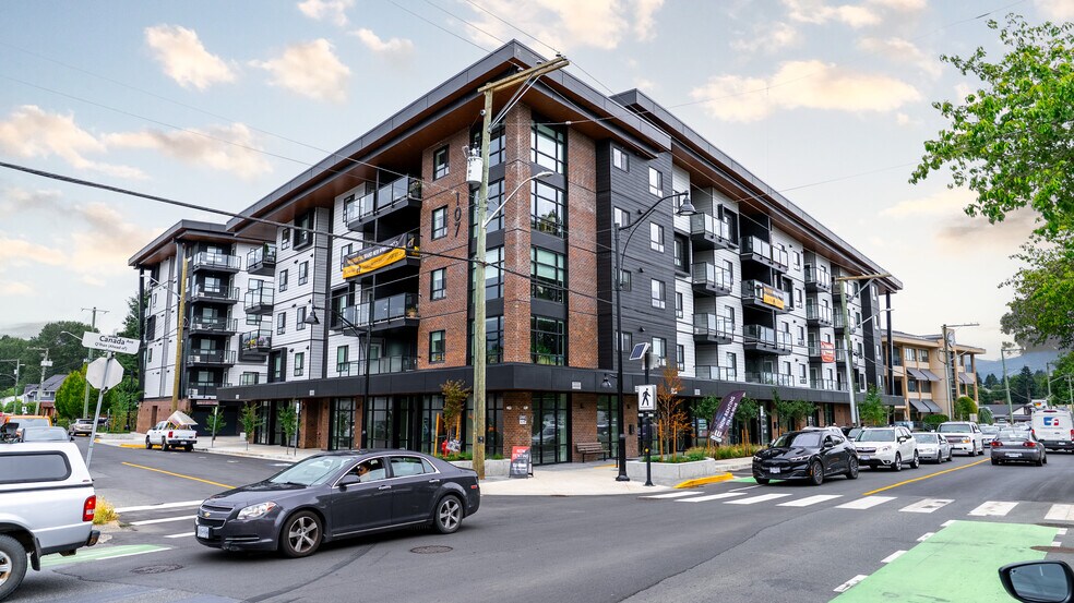 Primary Photo Of 107 Evans St, Duncan Apartments For Sale