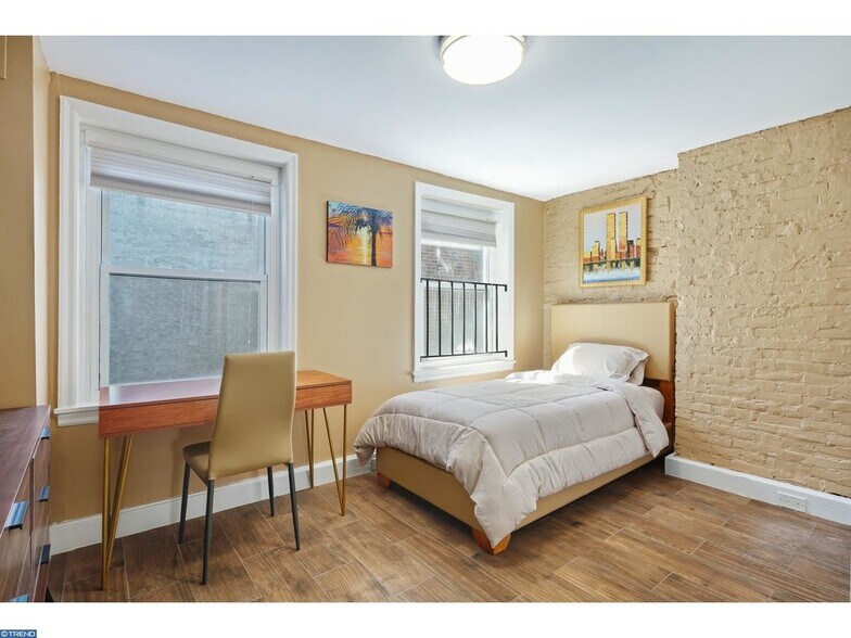 More Photos Of 4 S Strawberry St, Philadelphia Apartments For Sale