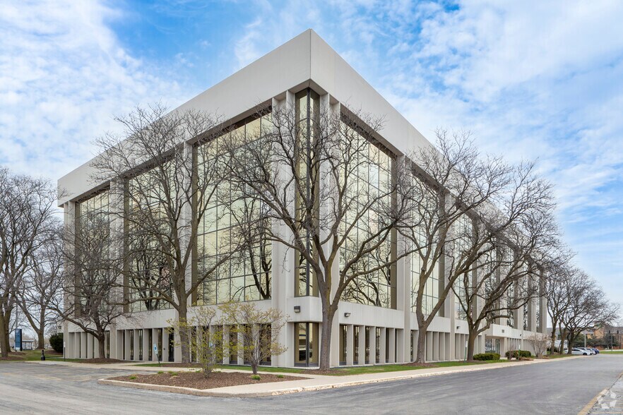 More Photos Of 1111 E Touhy Ave, Des Plaines Office For Sale