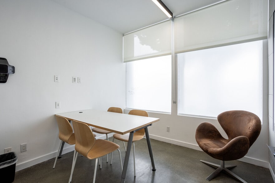 More Photos Of 12421 Venice Blvd, Los Angeles Loft Creative Space For Lease