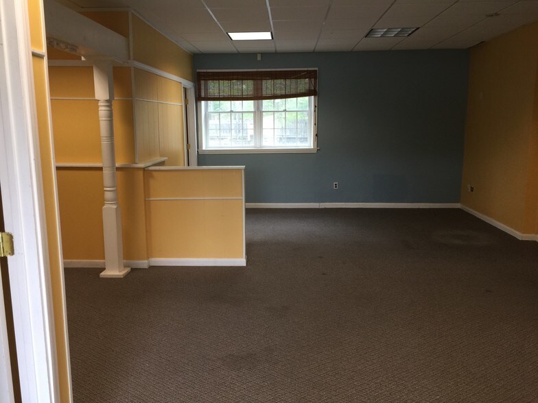 More Photos Of 97 Locust Ave, Cortlandt Manor Medical For Sale